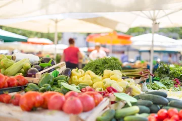 Foto op Plexiglas Farmers' food market stall with variety of organic vegetable. © kasto