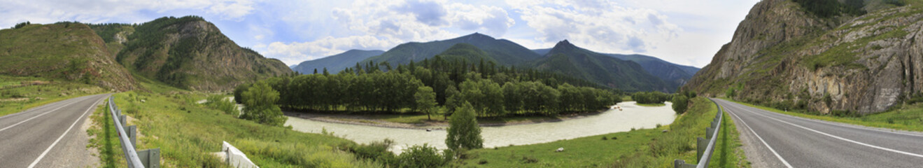 Beautiful panorama of Chuysky Trakt in Altai Mountains.