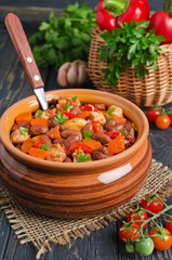 Vegetable stew with chicken and beans