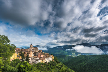 Abeto small town with beautiful views of the mountains and gorge