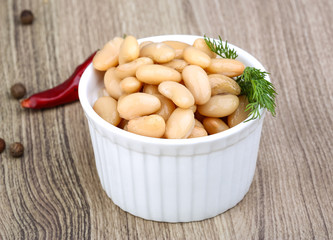 White canned beans