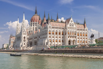 Fototapeta premium Ungarisches Parlament in Budapest