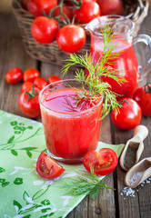 Tomato juice and fresh tomatoes