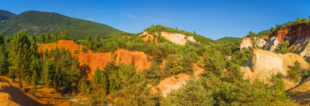 Panorama du Colorado Proven&ccedil;al &agrave; Rustrel