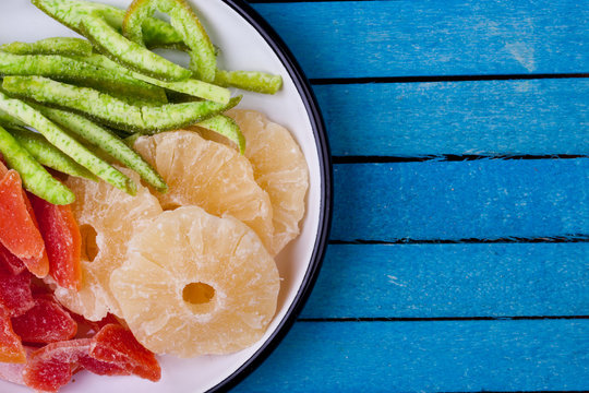 dried pummelo, papaya and pineapple fruits