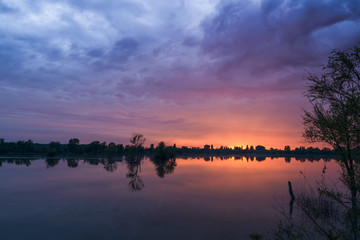 Obraz premium sunset at the lake landscape natural background