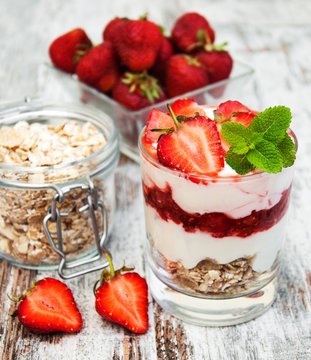 strawberry yogurt with muesli