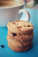 Chocolate chip cookies with coffee