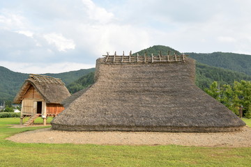 平出遺跡の竪穴式住居