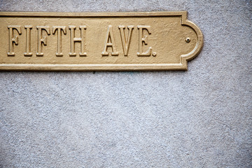 Fifth Avenue sign