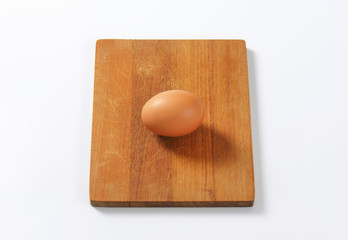 egg on cutting board