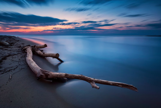 Fototapeta Blue magic - long exposure seascape before sunrise