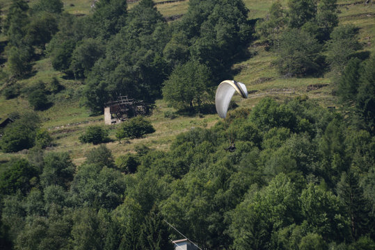 paracadutismo parapendio volare montagna