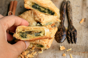 tasty puff spinach pie