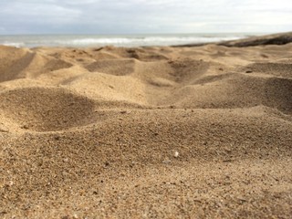 Fototapeta na wymiar de la plage a la mer