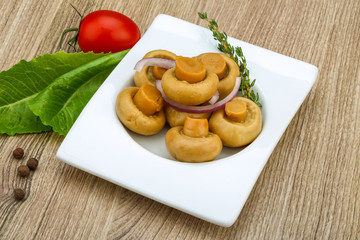 Pickled champignon