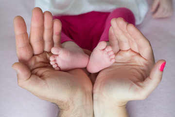 Mains Papa Maman Chaussons Bebe Wall Mural Wallpaper Murals Tydav Photos Mains Papa Maman Chaussons Bebe Wall Mural Wallpaper Murals Tydav Photos