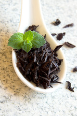 dried black tea