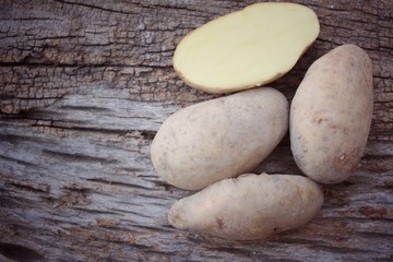Fototapeta na wymiar Fresh potatoes