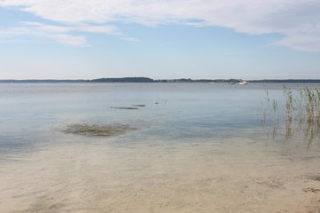 Fleesensee, h&uuml;pfende Steine