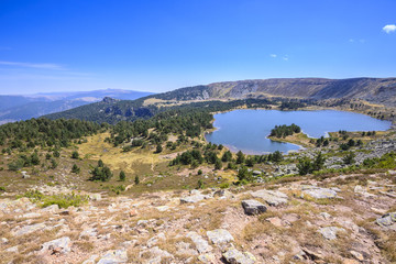 Fototapeta na wymiar Laguna Negra en el Parque Natural de las Lagunas de Neila, Burgos (España)