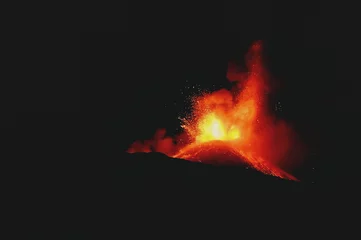 Foto auf Leinwand Il vulcano Etna in eruzione © deboras