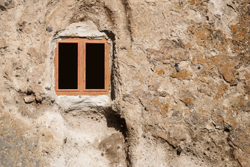 Окно в скале