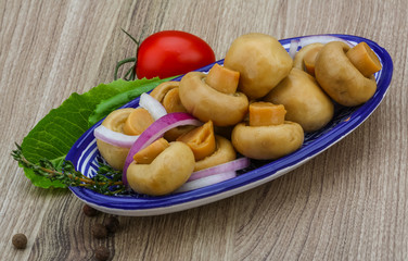 Pickled champignon