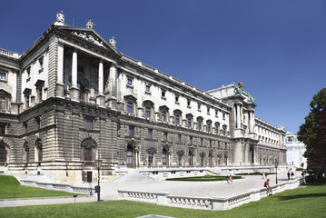 Obraz premium Back side view of Hofburg building in Vienna, Austria
