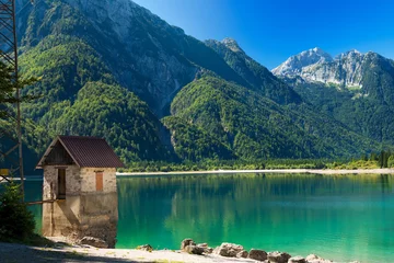 Foto op Canvas Lago del Predil - Friuli Italië / (Predilmeer), prachtig alpenmeer in Noord-Italië nabij de Sloveense grens. Julische Alpen, Friuli Venezia Giulia, Italië © Alberto Masnovo
