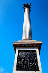 Fototapeta na wymiar column in london england architecture and sky