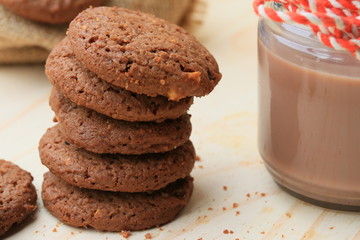 Chocolate chip cookies and cocoa drinks