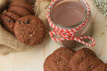 Chocolate chip cookies and cocoa drinks