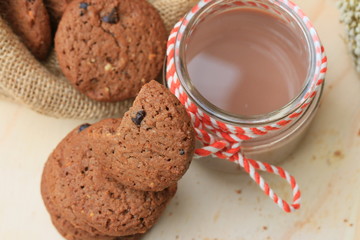 Chocolate chip cookies and cocoa drinks