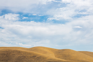 Fototapeta na wymiar Golden Hills panorama