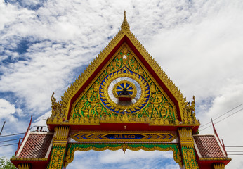 Naklejka premium Thailand temple arch and the beautiful sky.