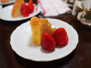 ケーキとイチゴ