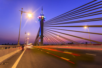 Fototapeta na wymiar Maha Chesadabodindranusorn Bridge