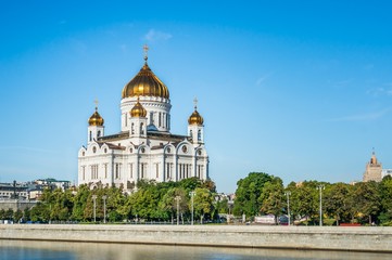 Fototapeta na wymiar Russian orthodox Cathedral of Christ the Saviour in Moscow