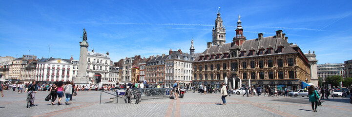 Obraz premium Lille (France) / Place du Général de Gaulle