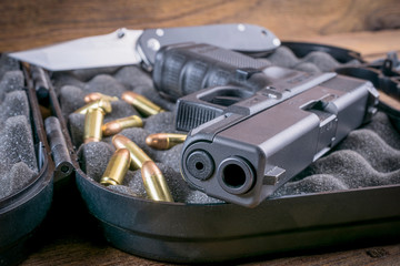 Obraz premium Gun with bullets