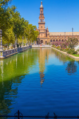 Fototapeta na wymiar Pond of the famous Plaza of Spain in Seville, Spain