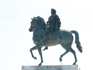 Fototapeta na wymiar Statue équestre de Louis XIV, Lyon