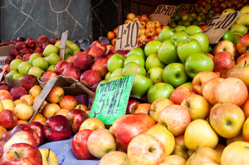 Fuit market in La Paz, Bolivia