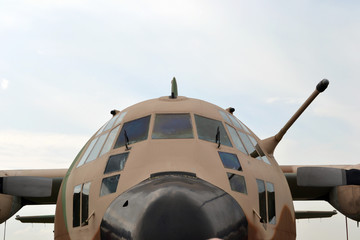 Obraz na płótnie Canvas Military transportation plane
