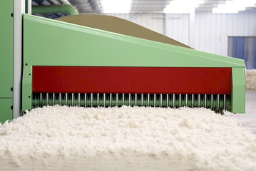 Cotton Spinning Machine. Carding