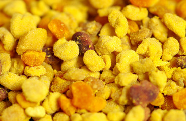 Yellow bee pollen