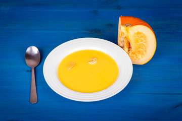 Pumpkin soup with shrimps