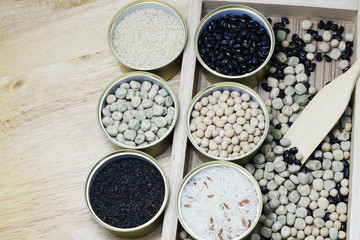 reuse can and food packaging