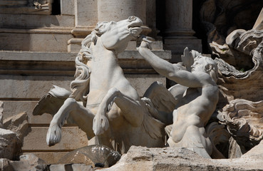 trevi fountain triton and hippocampus guide oceanus' shell chariot